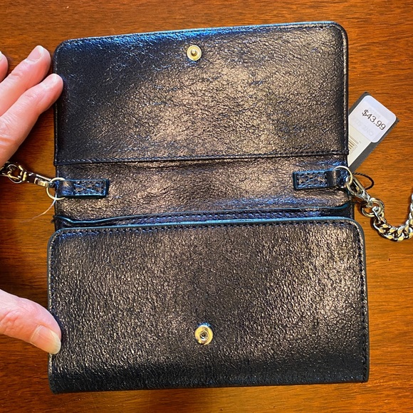 NWT Banana Republic crossbody phone wallet —$35 - Picture 2 of 11